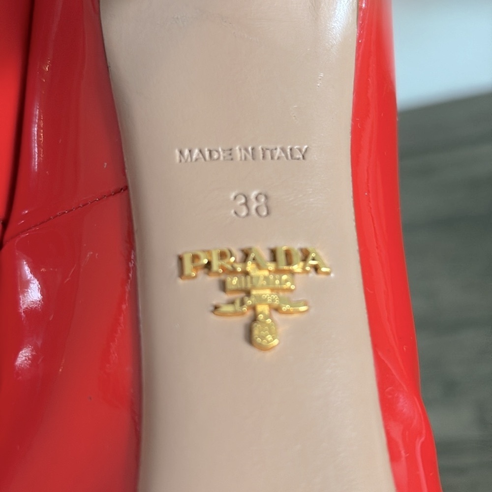 [Prada] Authenticated Red Patent Leather Stiletto Pump Heels Women’s EU 38, US 8 - Picture 11 of 15